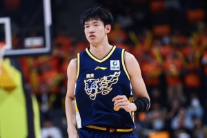 NBA的三分線！黃明依曬在洛杉磯的特訓視頻 一分鐘內連進18記三分