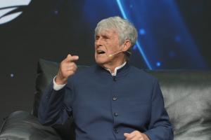 81歲米盧現(xiàn)身足協(xié)杯16強抽簽儀式！