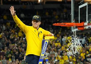 獨行俠GM：達(dá)斯蒂·梅是籃球狂熱者 他能完成過渡在NBA站穩(wěn)腳跟