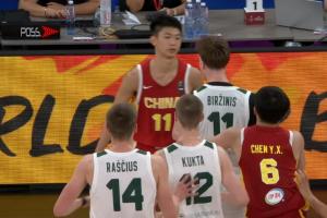 媒體人：中國U17男籃把立陶宛打急眼了 后者很上頭 又是夾臂&推人