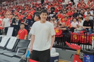 火爆現場支持！郭艾倫來到現場觀戰中國男籃大戰日本男籃直播入口_火爆現場支持！郭艾倫來到現場觀戰中國男籃大戰日本男籃直播入口在線觀看_免費看直播
