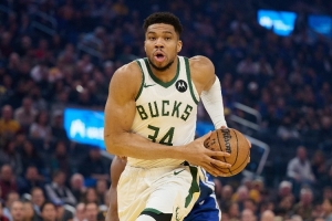 實時字母哥：NBA沒人能一對一防住我 他們通常得用3個人來防在線觀看_實時字母哥：NBA沒人能一對一防住我 他們通常得用3個人來防在線觀看在線觀看_免費看直播