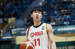 媒體人：張博源在路易斯維爾融入的非常好 NCAA適合開朗上進(jìn)球員