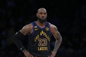 極速帕金斯：老詹沒必要再打了來ESPN 我們給你的錢絕大戰比底薪多比分預測_極速帕金斯：老詹沒必要再打了來ESPN 我們給你的錢絕大戰比底薪多比分預測在線觀看_免費看直播