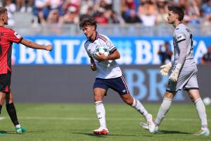 18名小將登場！拜仁1-2德丙球隊韋恩 比朔夫點射烏爾賴希“下蛋”
